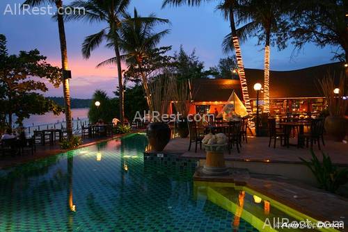 Kata Beach Resort & Spa 54